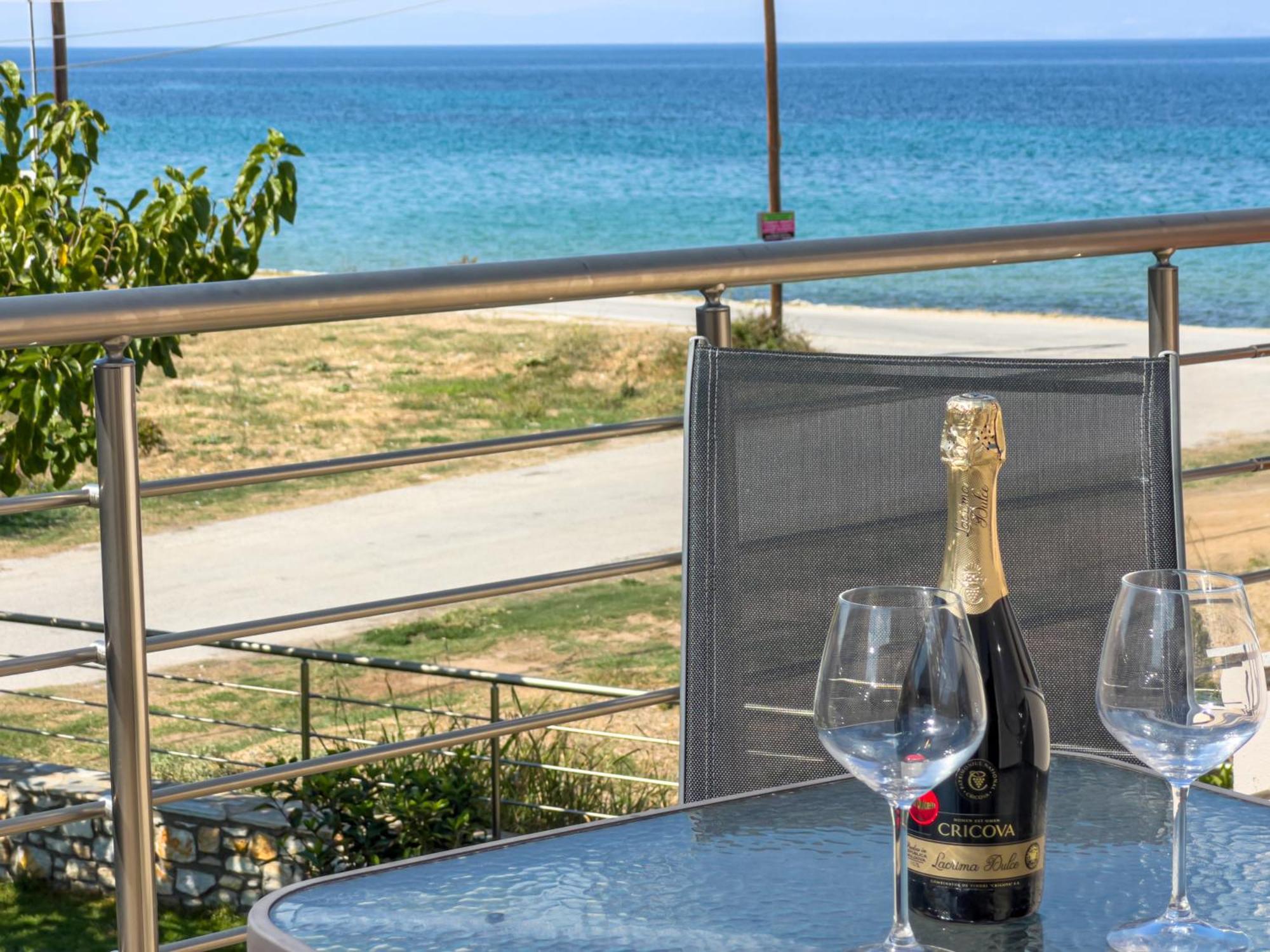 סקאלה סוטירוס Yalos Beach Maisonettes מראה חיצוני תמונה