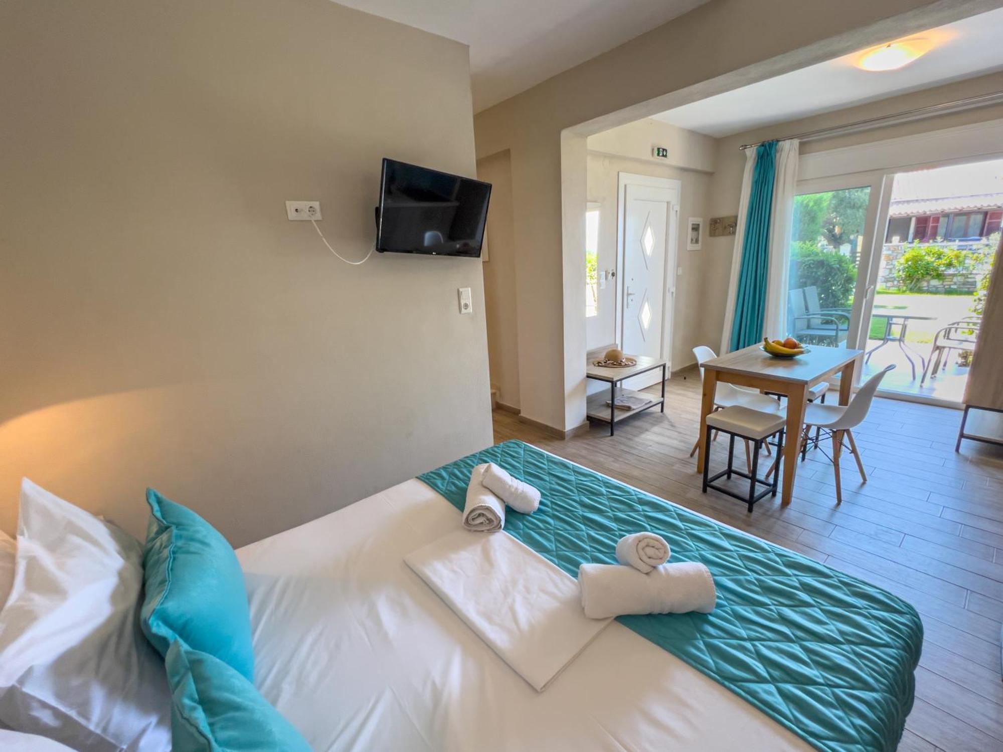 סקאלה סוטירוס Yalos Beach Maisonettes מראה חיצוני תמונה